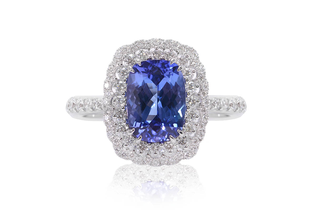 Tanzanita - Inusual gema color azul violeta